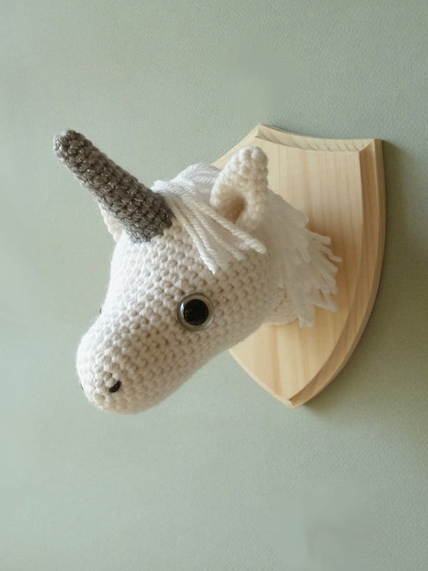Fake Taxidermy Unicorn Head by Creepyandcute, Image via Etsy