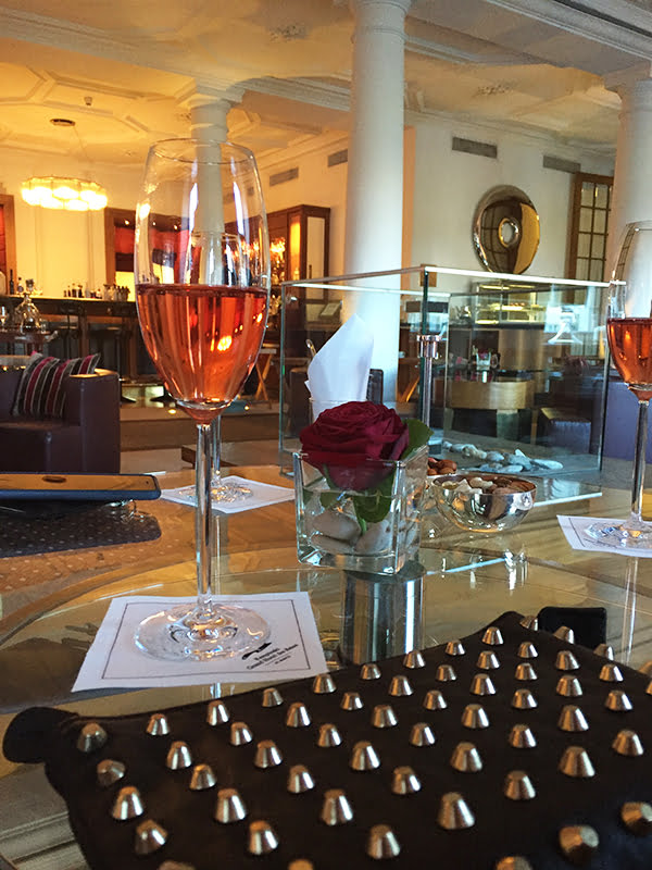 Kempinski St. Moritz bar, Image by Hey Pretty Beauty Blog