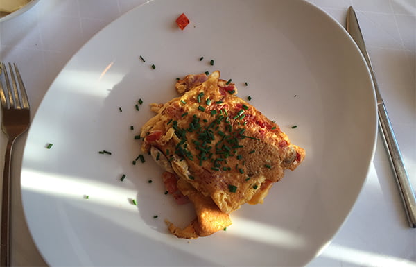MOHR life resort Frühstücks-Omlett, Image by Hey Pretty