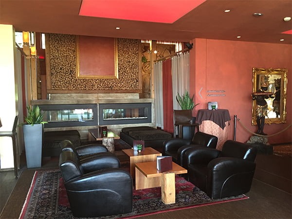 MOHR life resort Erfahrungsbericht Wellness Weekend, Hotel-Lobby, Image by Hey Pretty Beauty Blog