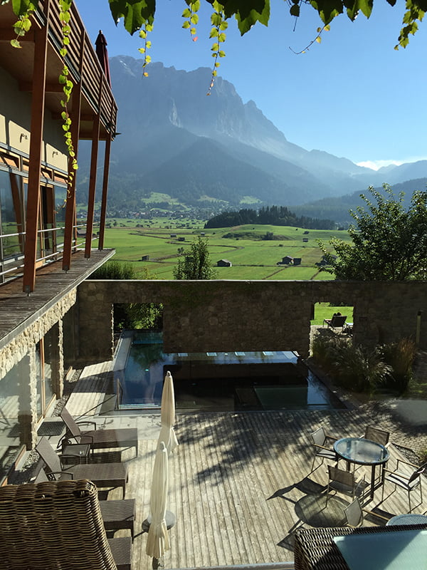 MOHR life resort Spabereich Aussenpool, Image by Hey Pretty Beauty Blog