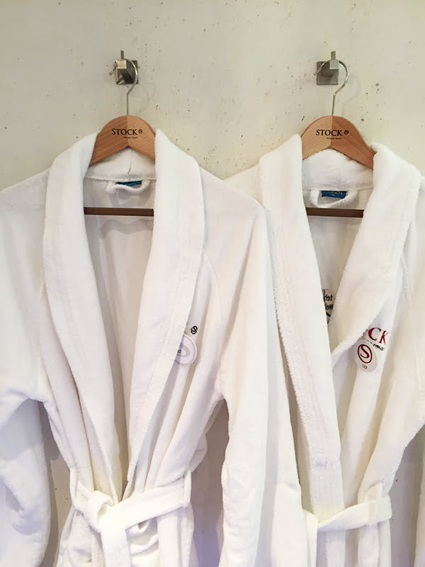 Bademäntel Spa Review STOCK resort, Image by Hey Pretty Beauty Blog