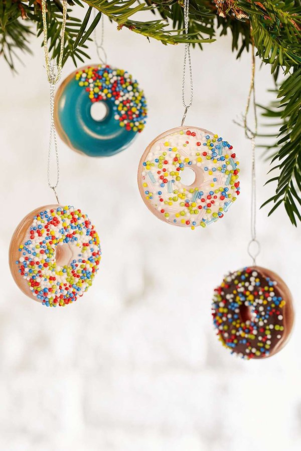 Deko-Flash: Weird and Wonderful Weihnachtsschmuck 9 Donut Weihnachtsschmuck von Urban Outfitters