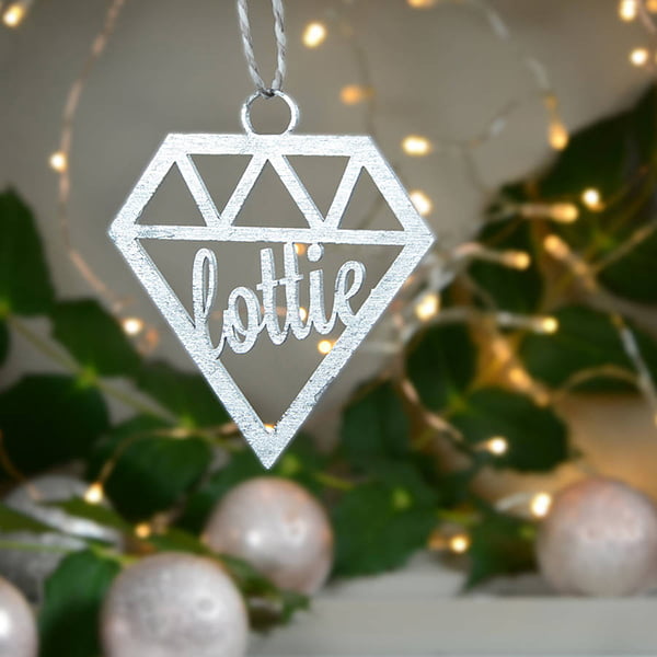 Deko-Flash: Weird and Wonderful Weihnachtsschmuck 6 Personalised Geometric Bauble by Contempo Home