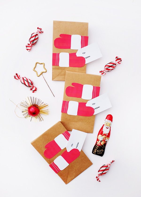 Xmas Hug Tags OhHappyDay