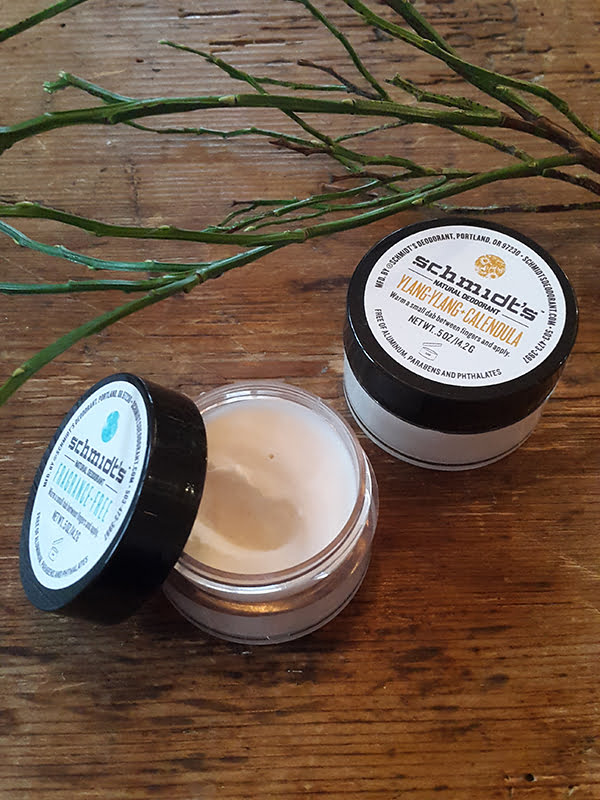 Schmöckt nach Bio: Vier natürliche Deodorants im Härtetest 2 Schmidt's Deodorant Cremes (Natürliche Deos im Test), Image by Hey Pretty