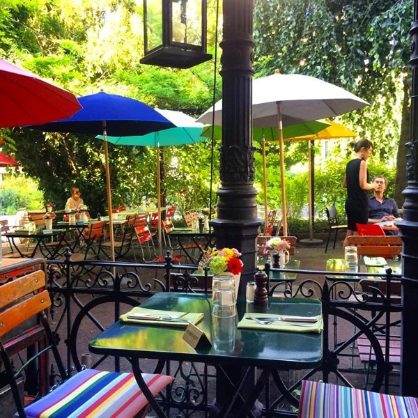 Knutschalarm: Die 10 romantischsten Restaurants in Zürich 10 Restaurant Gartenhof Zürich – die romantischsten Restaurants in Zürich by Hey Pretty