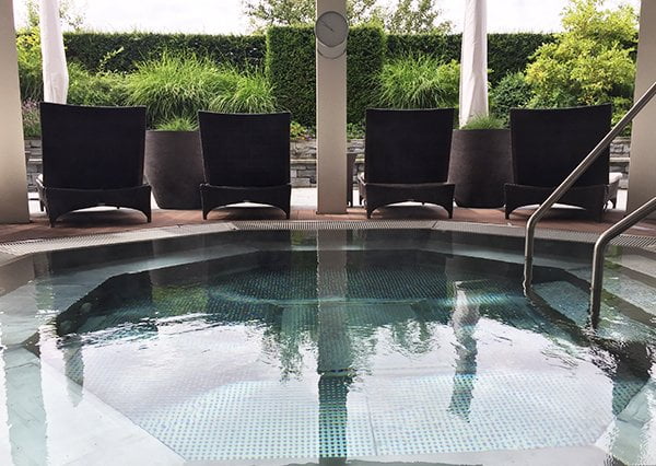 Spa Review: Wellnesshotel Golf Panorama Lipperswil 17 Fleur de Pomme Spa Lipperswil (Golfpanorama Hotel), Whirlpool – Image by Hey Pretty
