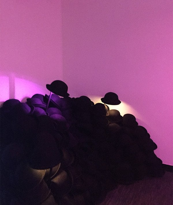 Bowler hats... inspiration for Twilly d'Hermès cap! Image by Hey Pretty 