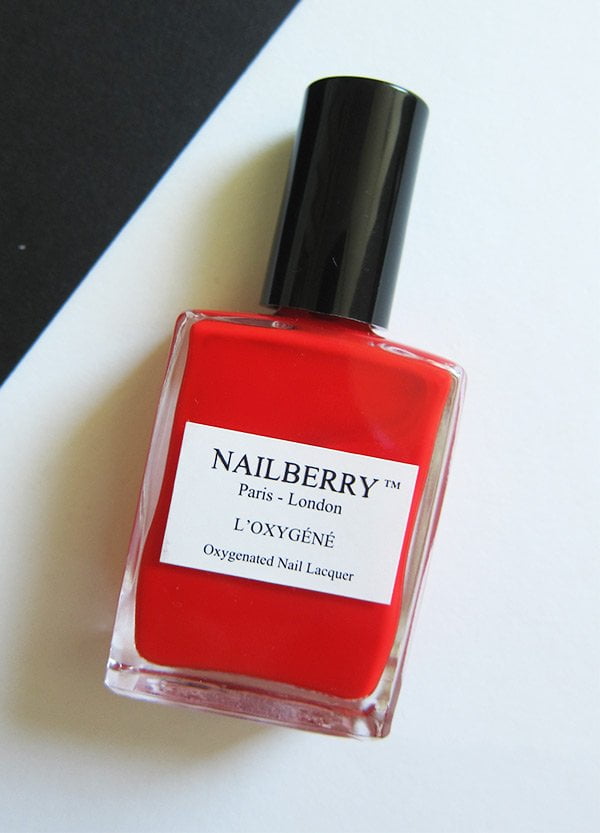 Lackparty mit Non-Toxic-Bonus: Nailberry 3 Nailberry Erfahrungsbericht auf Hey Pretty Beauty Blog: Pop My Berry (Non Toxic Nail Polishes)