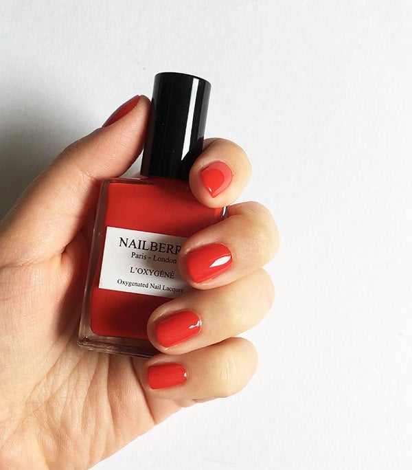 Lackparty mit Non-Toxic-Bonus: Nailberry 4 Nailberry non toxic nail polish: Pop My Berry, swatched by Hey Pretty Beauty Blog Switzerland