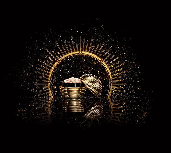 Guerlain Météorites Gold Pearl (Christmas Collection 2017), PR Image and Review on Hey Pretty