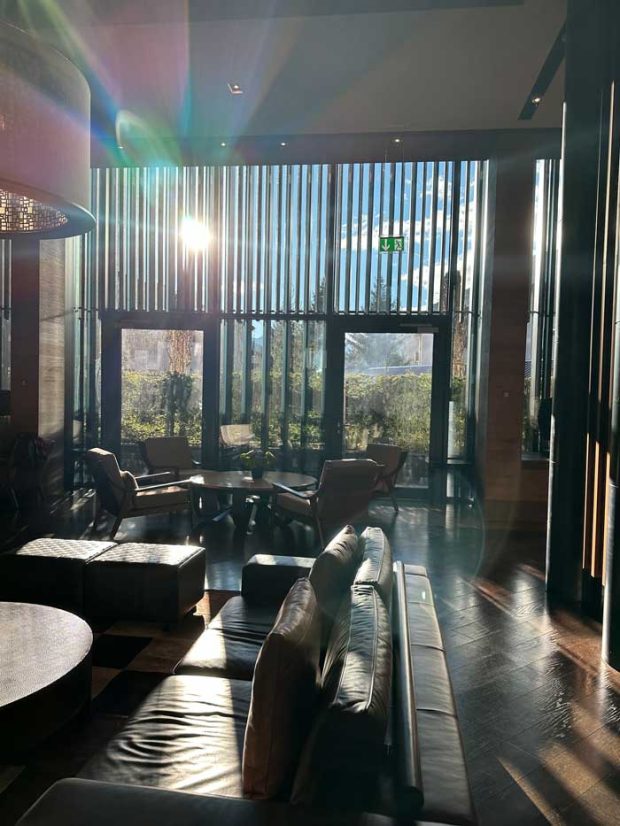 Chedi Hotel Lounge Morgensonne