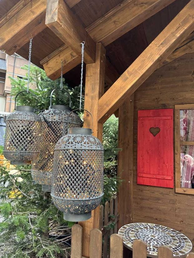 Besonders der «Hydrotherapie»-Bereich im unteren Geschoss mit den orientalischen Pools, Saunen, Dampfbad und Kältebecken ist unglaublich schön gemacht. Das steht übrigens auch allen Day Spa-Besuchern offen (200 Franken pro Person, wovon 100 Franken an eine Spa-Behandlung angerechnet werden), by the way...