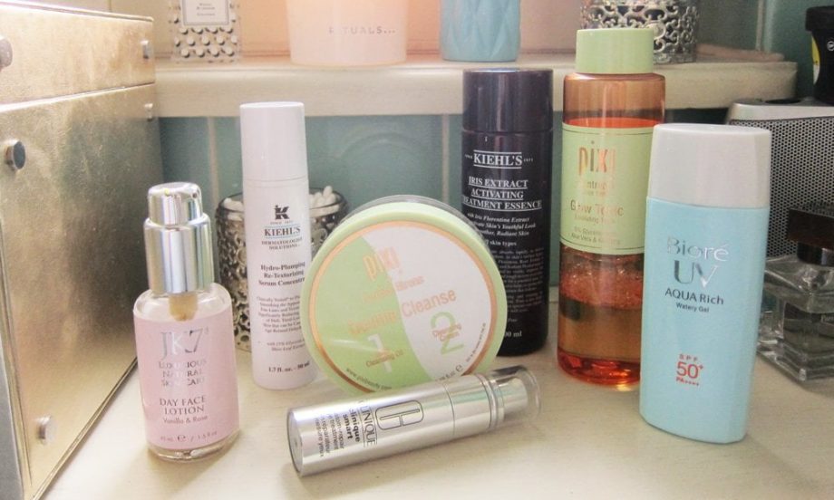 Show Me Your Badezimmerschränkli mit Steffi Hidber Show Me Your Badezimmerschrank: Steffi Hidber von Hey Pretty: Hautpflegefavoriten und Must-Haves