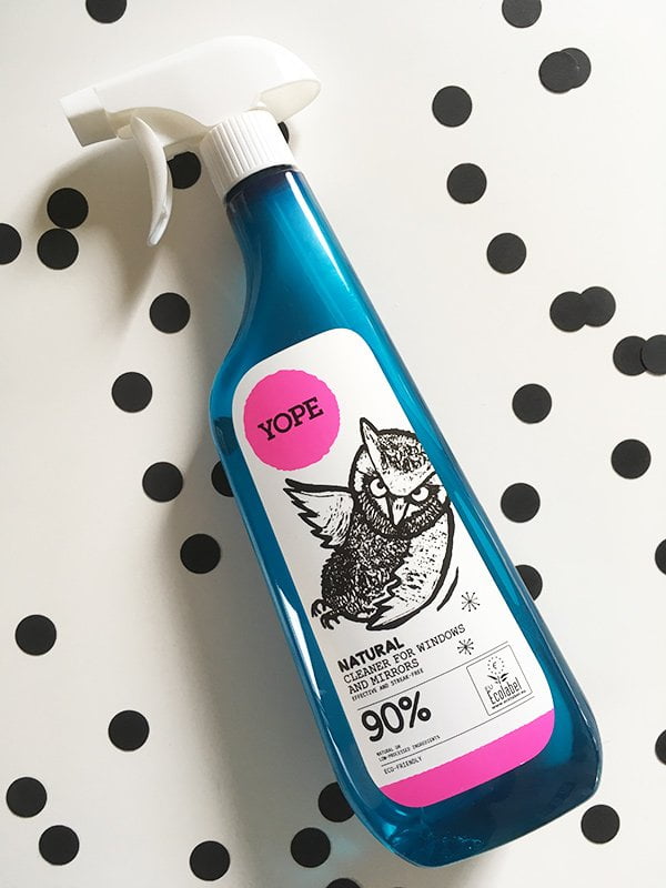 YOPE Window and Mirror Cleaner, unparfümiert (Image by Hey Pretty Beauty Blog)