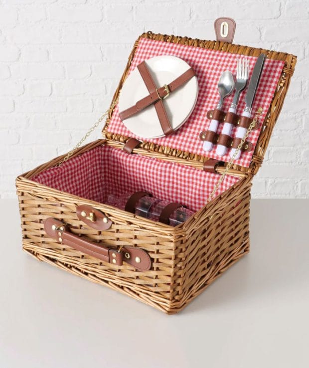 Hey Pretty's Perfektes Picknick: 10 Must-Haves 10 Picknickkorb Darcel von Jelmoli Shop (Das perfekte Picknick – 10 Must Haves auf Hey Pretty)