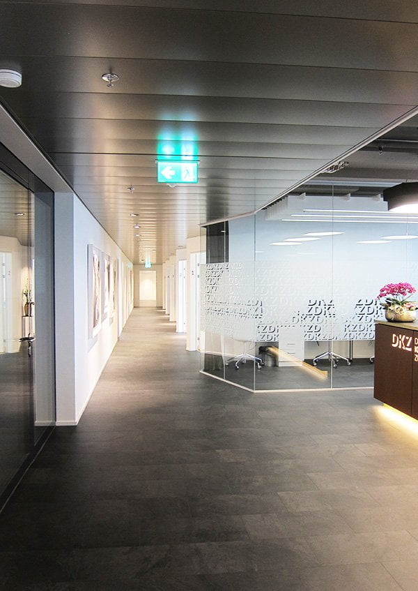 Ab zum Skincheck in der neuen Dermatologie Klinik Zürich 13 Dermatologie Klinik Zürich: Praxisvorstellung und Interview auf Hey Pretty