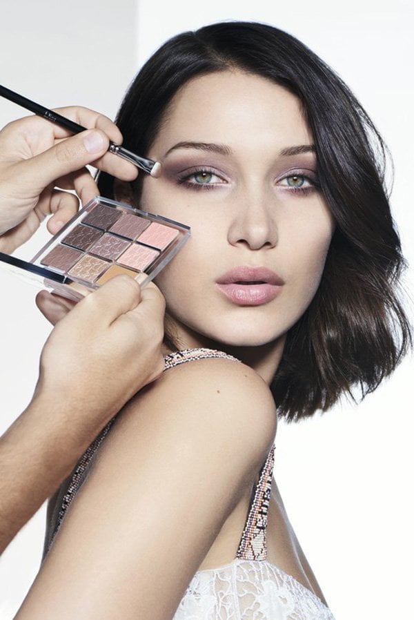 Komm' mit auf Entdeckungstour mit Dior Backstage 8 Dior Backstage Eye Palette Cool Neutrals (Model Visual with Bella Hadid), Image Copyright: Dior