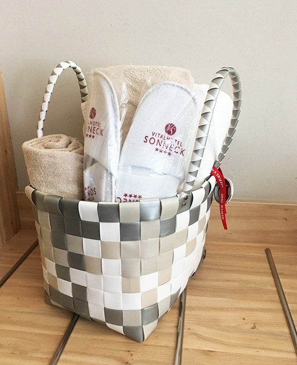 Alpinspa Hautevolée (Vitalhotel Sonneck), Spa Korb – Review auf Hey Pretty Beauty Blog