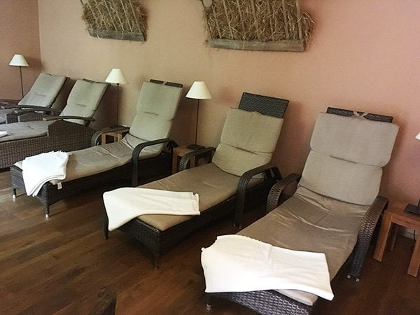 Sonneck Alm im Vitalhotel Sonneck – Ruheraum (Spa Review auf Hey Pretty Beauty Blog)