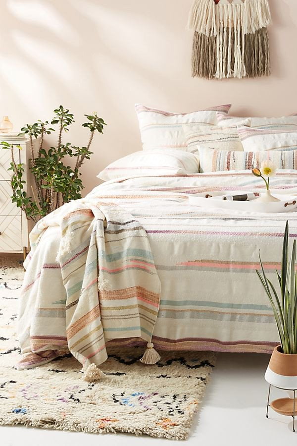 Interior Flash aus Ibiza: So e bitz Natur-Boho 9 Jess Feury Woven Sunstreak Duvet Cover von Anthropologie (Hey Pretty Deko Flash)