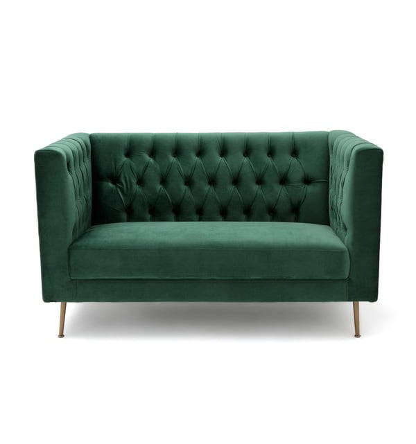 Interior Flash: Samt und Plüsch und Winter-Glam 13 Glam Living: Panone Zweiersofa aus grünem Samt (Hey Pretty Interior Flash)