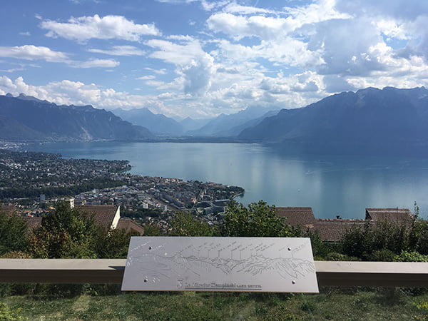 Aussicht vom Balkon einer Junior Suite im Le Mirador Mont-Pelerin (Hey Pretty Beauty Blog)