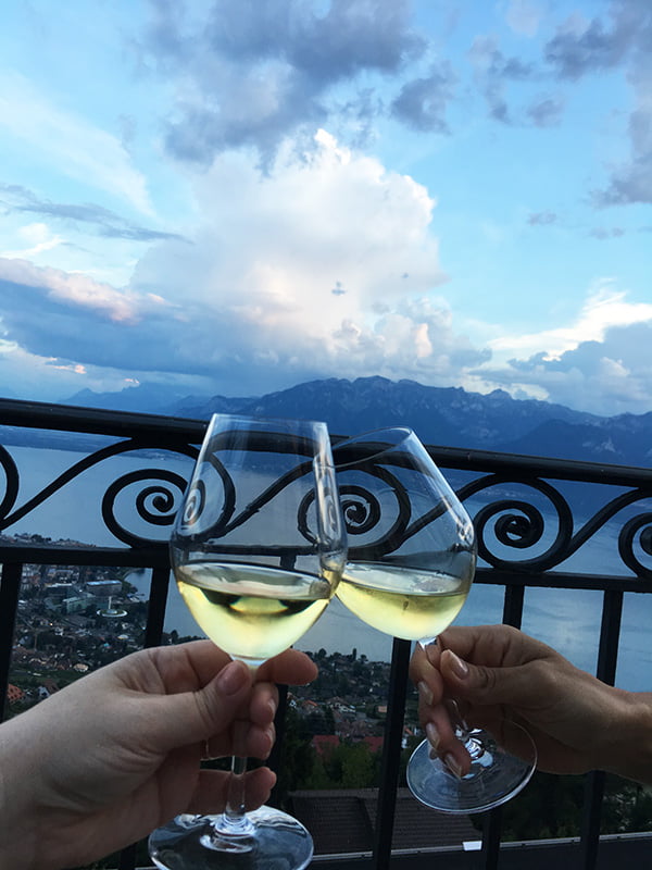 Apéro auf der Terrasse des Le Mirador (Spa Review auf Hey Pretty Beauty Blog)