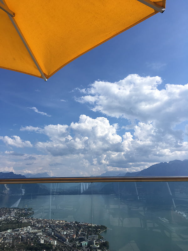 Sonnenterrasse des Le Mirador Spas in Mont-Pelerin (bei Vevey): Hey Pretty Beauty Blog Review