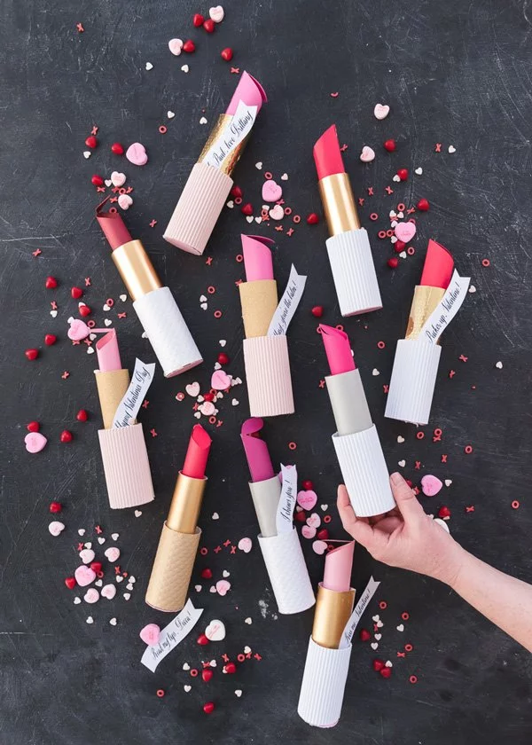 10 hübsche DIY Projekte für Valentinstag auf Hey Pretty: Lippenstift-Karte von The House That Lars Built