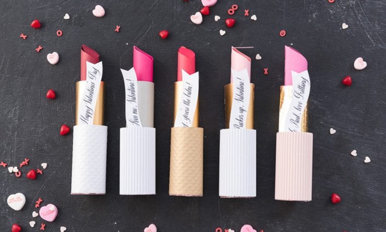 10 herzige Valentinstag DIY Projekte auf Pinterest, Rounded up by Hey Pretty (Image credit: Lipstick Valentines von The House That Lars Built)