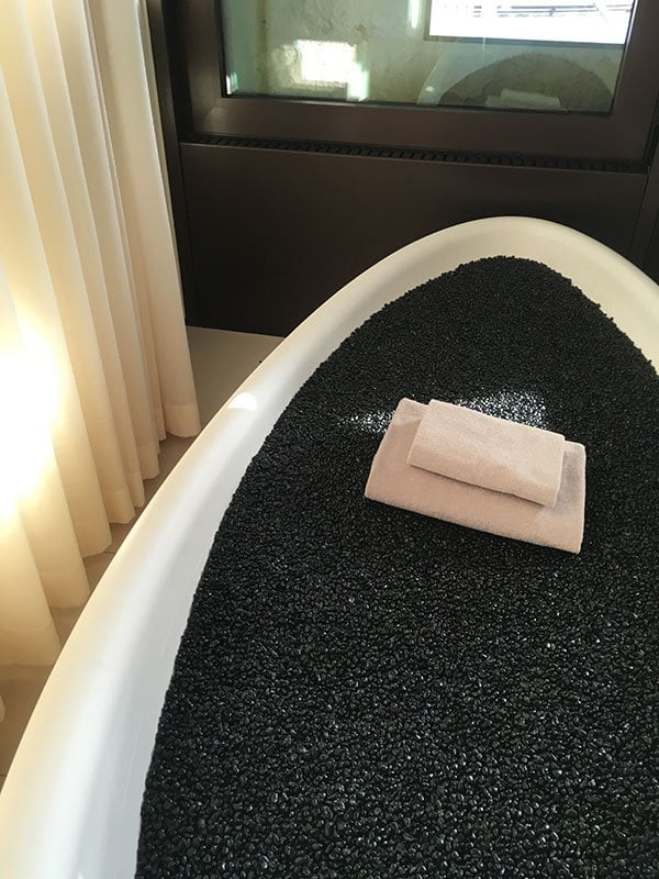 Spa Review: The Dolder Grand Zürich 15 Sunabur Liegen im Dolder Spa Zürich (Hey Pretty Beauty Blog Review)