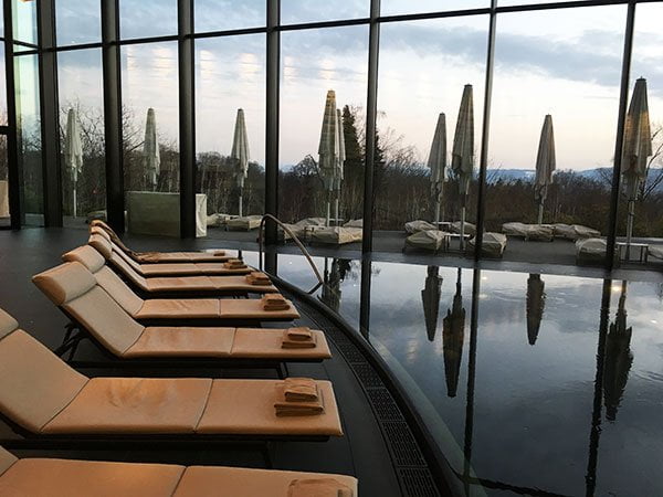 Spa Review: The Dolder Grand Zürich 18 Indoor Pool im Spa von The Dolder Grand (Hey Pretty Review)