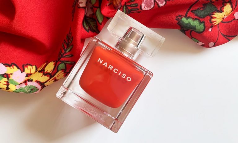 Duft-Quickie: Narciso Eau de Toilette Rouge Duft-Review: NARCISO Rouge Eau de Toilette (Juli 2019) auf Hey Pretty Beauty Blog