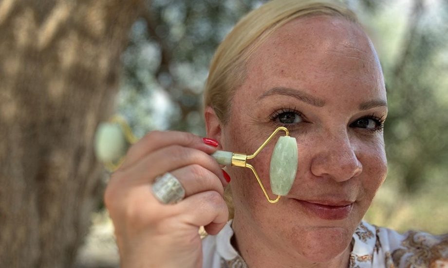 Jade Roller: Warum das Beautyritual gut tut, und wie du es genau machst – Hey Pretty Beauty Blog Tutorial