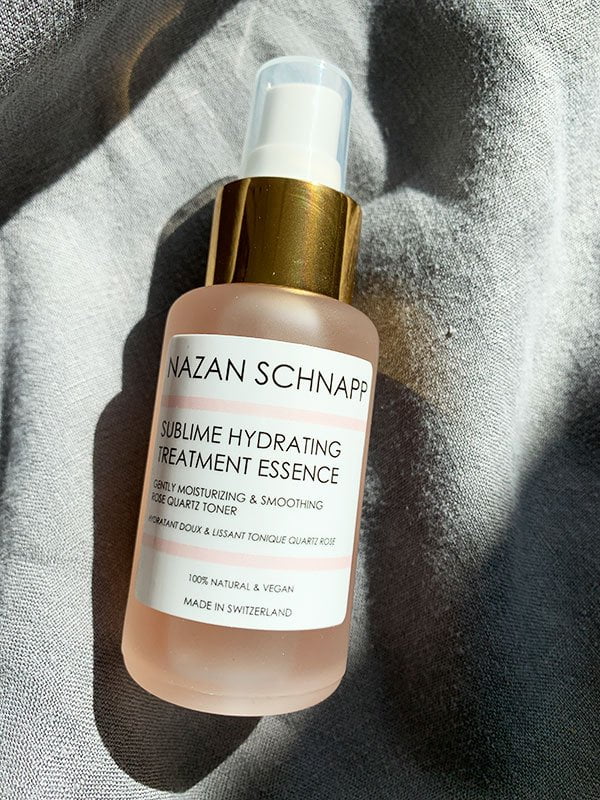 Review Nazan Schnapp Sublime Hydrating Treatment Essence with Rose Quartz (Hey Pretty Beauty Blog Erfahrungsbericht) – Natural and Vegan Skincare from Switzerland
