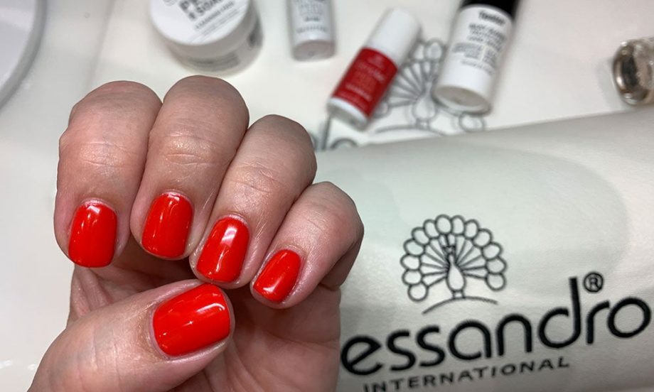 Review des neuen Alessandro Striplac Peel or Soak Systems (2019) auf Hey Pretty Beauty Blog