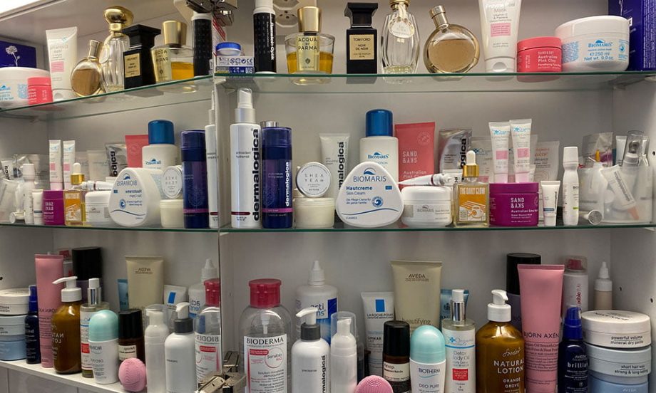 Show Me Your Badezimmeschränkli: Regula Zürrer (Make Up Artist) – Hey Pretty Beauty Blog