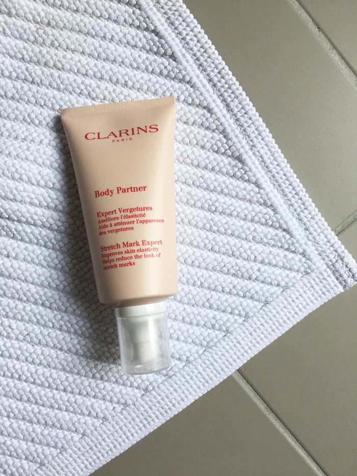 Hey Pretty Show Me Your Badezimmerschränkli Luise Pomykaj Clarins Body Partner