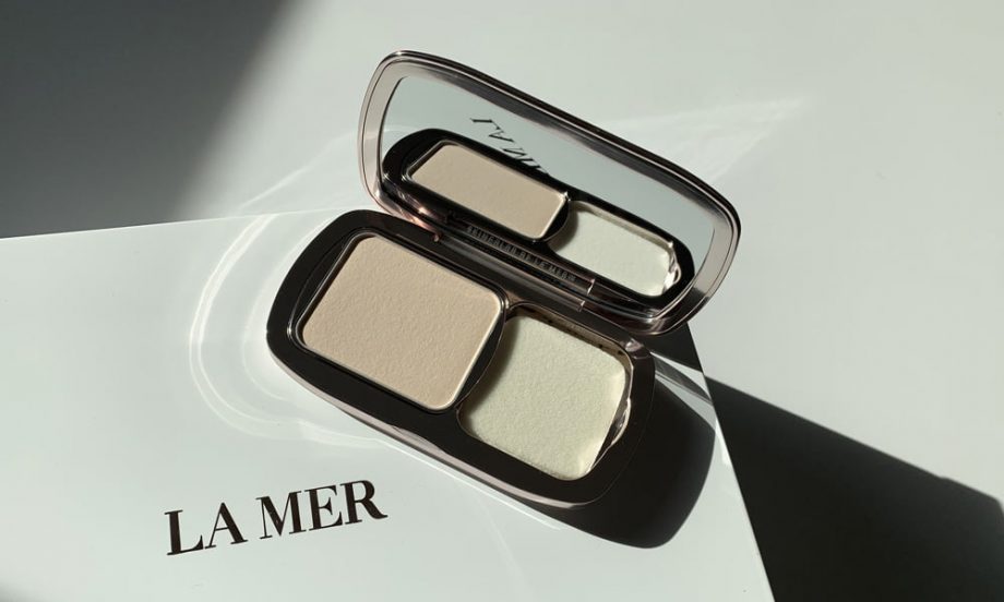 Hey Pretty Review La Mer Soft Moisture Powder Foundation