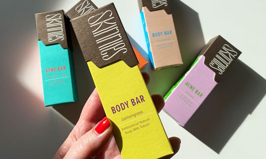 Skinnies ACNE BARS und BODY BARS: Die coolen, nachhaltigen Stückseifen aus rein natürlichen Zutaten im Erfahrungsbericht auf Hey Pretty Beauty Blog Schweiz