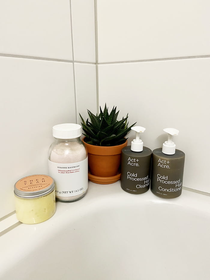 Hey Pretty Show Me Your Badezimmerschränkli Gabriela Projer Susanne Kaufmann Shea Yeah Act+Acre