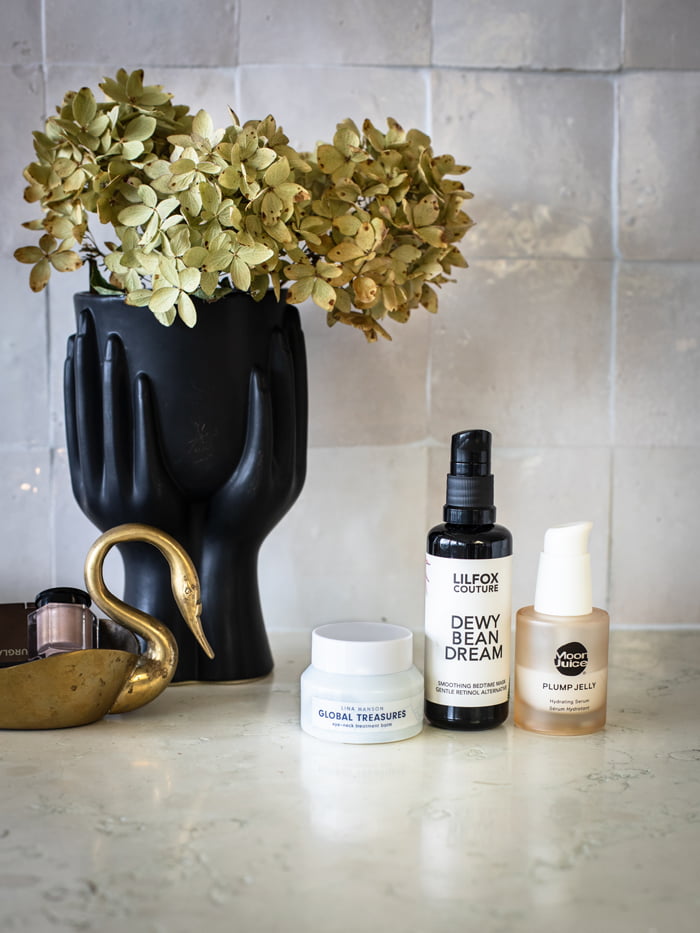 Hey Pretty Show Me Your Badezimmerschränkli Franziska Freiermuth Lina Hanson Global Treasures Lilfox Dewy Bean Dream Moon Juice Plump Jelly