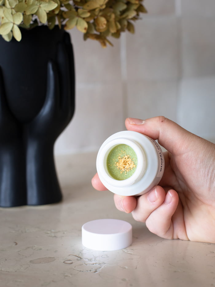 Hey Pretty Show Me Your Badezimmerschränkli Franziska Freiermuth Lina Hanson Global Treasures