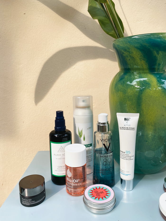 Hey Pretty Beatuy Blog Show Me Your Badezimmerschränkli Kathrin Eckhardt Studio Design Ghana Skincare Vichy La Roche-Posay Klorane Bio-Oil Aura Soma Perricone MD Gabriela Projer Tiny Productions