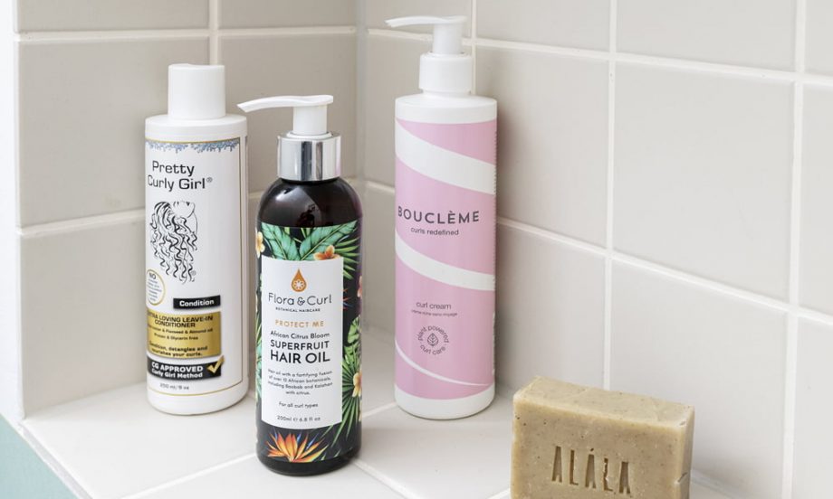 Hey Pretty Beauty Blog Show Me Your Badezimmerschränkli Nora Dal Cero Pretty Curly Girl Flora & Curl Boucleme Alala