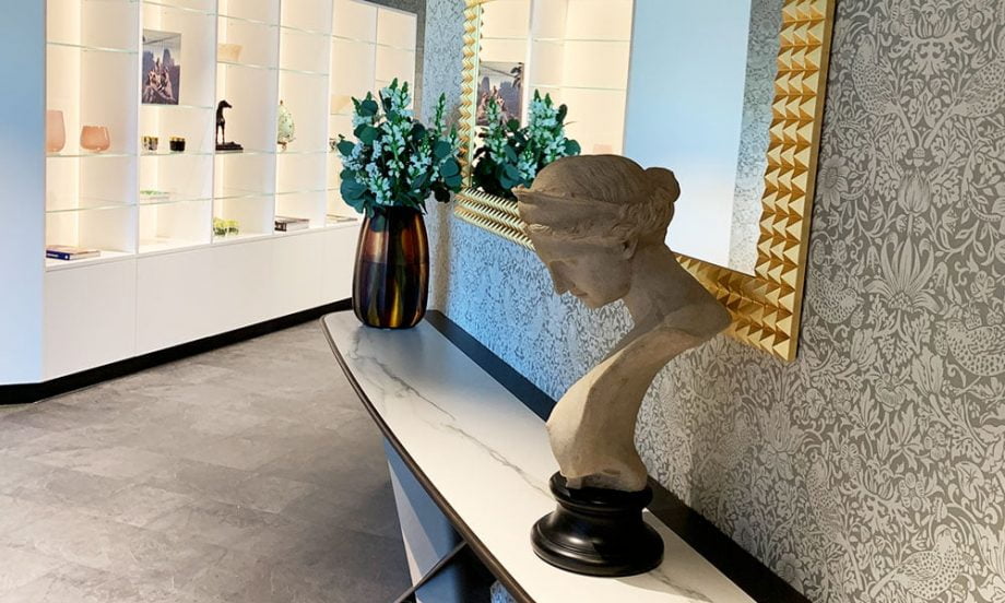 Hey Pretty testet die IPL-Gesichtsbehandlung Lumecca gegen Pigmentflecken IPL Gesichtsbehandlung *Photofacial" von Lumecca (Laserbehandlung gegen Pigmentflecken und Rötungen) in der Dermatologie Klinik Zürich – Hey Pretty Beauty Blog Erfahrungsbericht