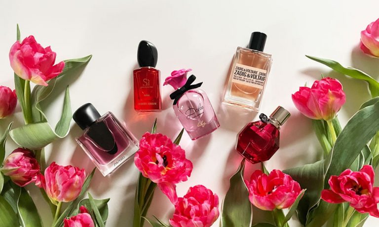 5 neue Frühlingsdüfte, die dich verzaubern werden 5 Frühlingsdüfte 2022, die sich lohnen: Dolce Lily von Dolce&Gabbana, Flowerbomb Ruby Orchid von Viktor&Rolf, Si Passione Eclat von Giorgio Armani, This is Her! Vibes of Freedom von Zadig & Voltaire und Ginza Murasaki von Shiseido (Review auf Hey Pretty Schweiz)