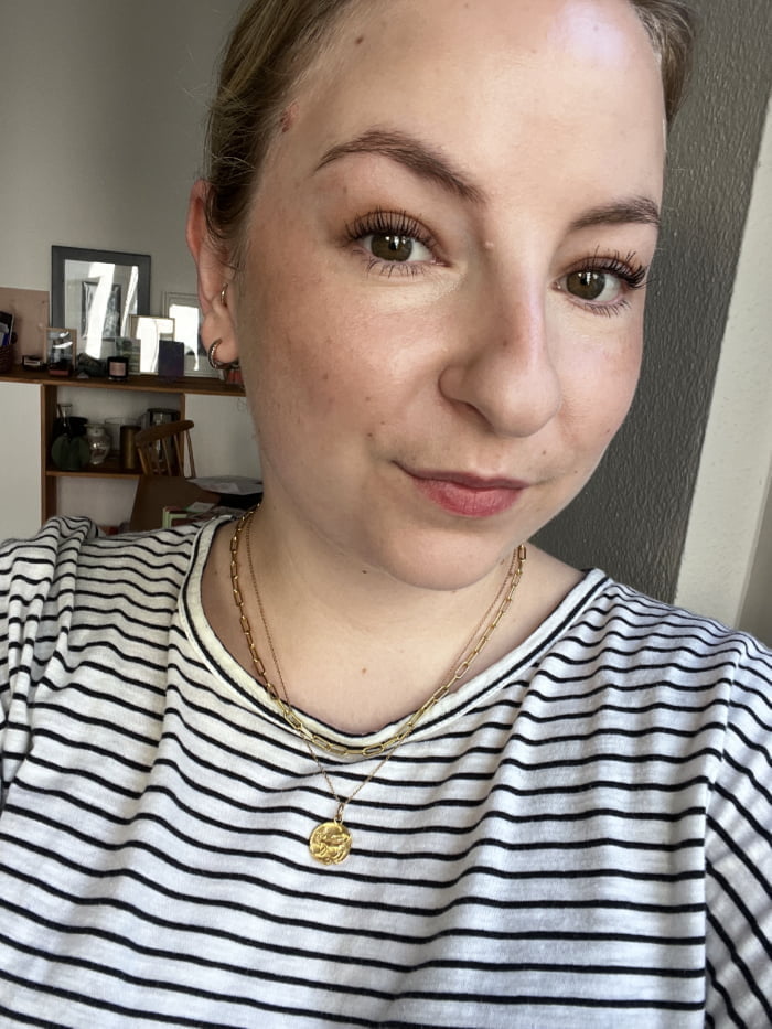 Hey Pretty Beauty Blog Review Pixi On-the-Glow Bronze Sticks Bronzer Makeup